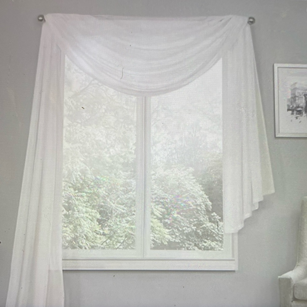 Sheer scarf valance’s